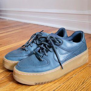 Nike Air Force 1 Sage Low LX Women's Shoe